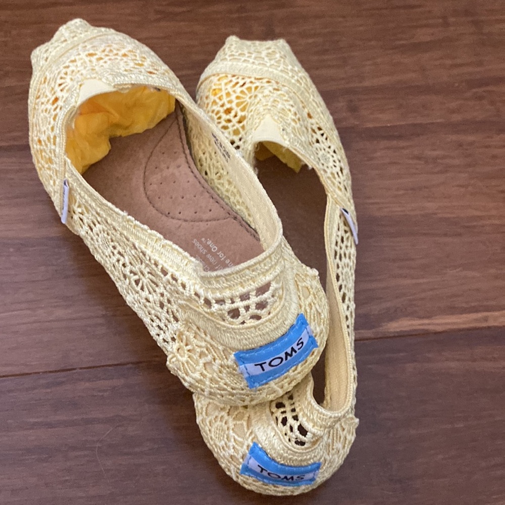 Toms